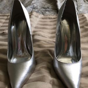 Women’s pumps
